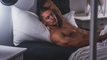 Эрчүүдийг тогтмол нүцгэн унтаж байхыг эрдэмтэд зөвлөж байна