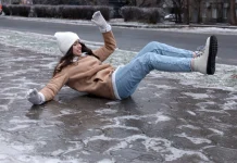 Хэрхэн зөв унаж, бэртэл гэмтлээс сэргийлэх вэ?