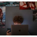 Нийгмийн сүлжээнээс завсарлага авахад таны тархинд юу болдог вэ? Нийгмийн сүлжээнээс завсарлага авахад таны тархинд юу болдог вэ?