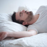 Судалгаагаар хажуу талаараа унтах нь урт наслахад нөлөөлдөг болохыг тогтоожээ