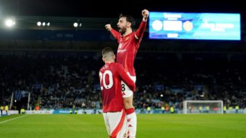 Лестер Сити 0-3 Манчестер Юнайтед: Аморимын баг Ван Нистелройг улам хүнд байдалд оруулав