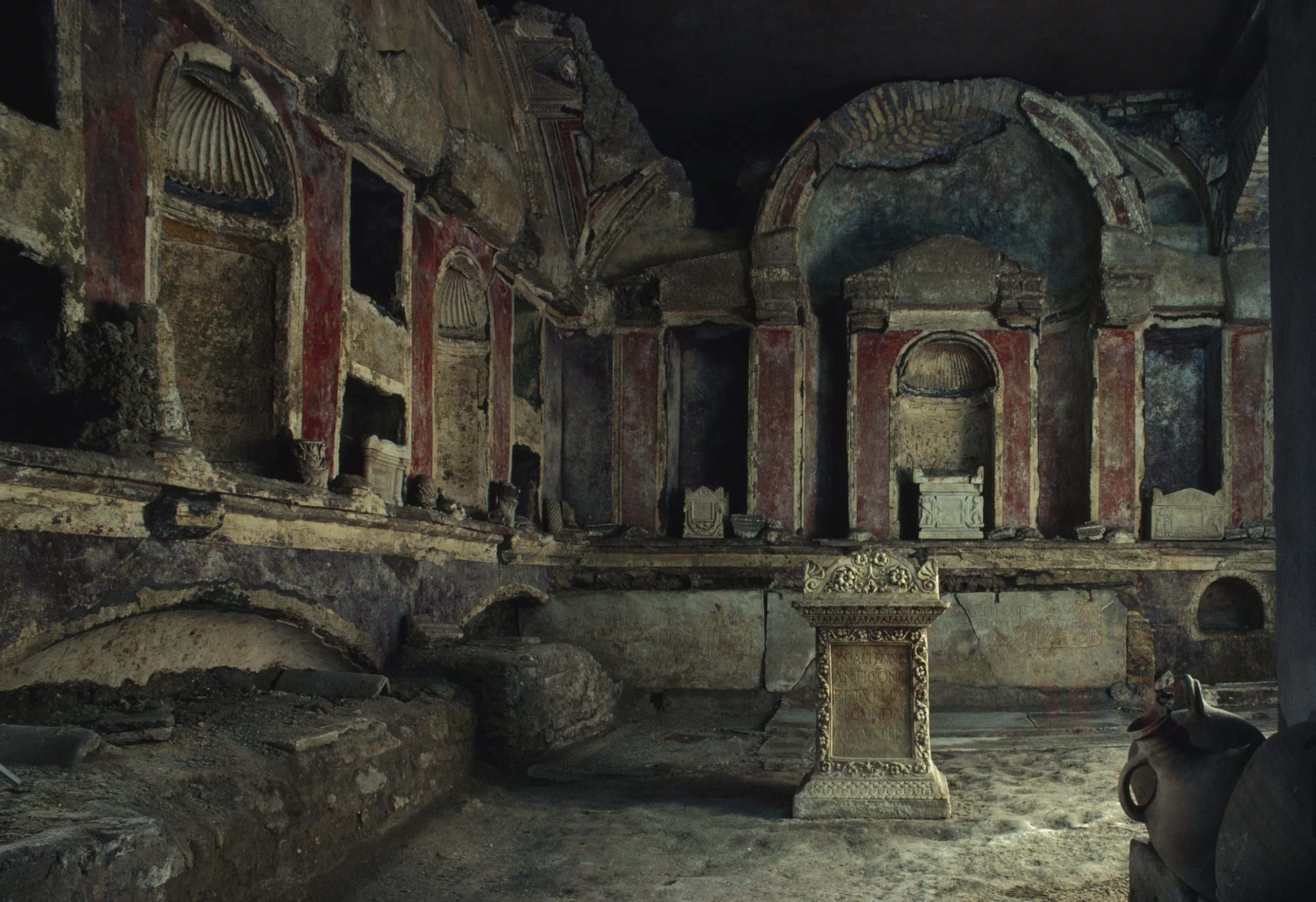 Ромын гүнд орших папуудын оршуулга ба түүний нууцууд