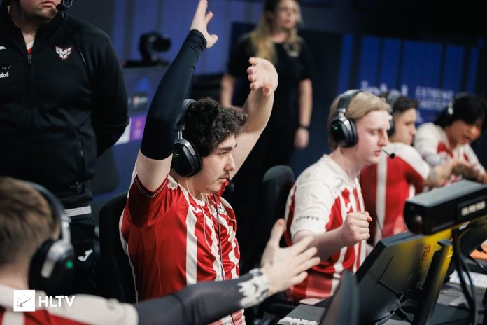 LUA1VyLG_piFQN_Y4Zf17a