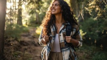 Салах шийдвэрээс хойш дахин болзож эхлэхэд бэлэн болсныг илтгэх 12 тодорхой шинж тэмдэг