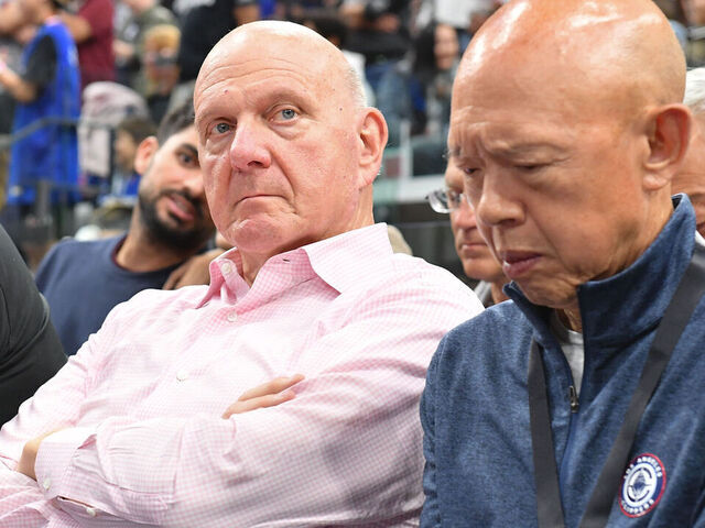 Аспирэйшнд хөрөнгө оруулсан Клипперсийн жижиг хувьцаа эзэмшигч Деннис Вонг гэж хэн бэ? Аспирэйшнд хөрөнгө оруулсан Клипперсийн жижиг хувьцаа эзэмшигч Деннис Вонг гэж хэн бэ?