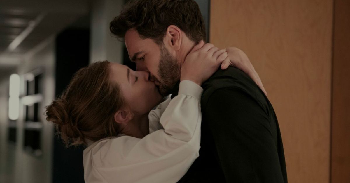 Lili Reinhart Says Her New Movie Stays True To Book That Began as a Star Wars Fanfic