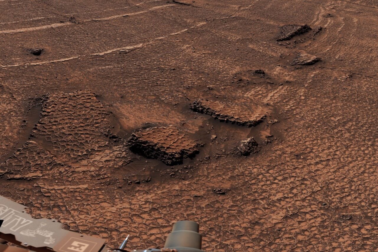 NASA’s Curiosity Rover Finds a Vast Sea of Strange Honeycomb Patterns on Mars