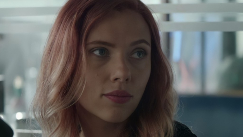 Scarlett Johansson’s Genre-Bending Sci-Fi Movie Blends Blade Runner & The Big Lebowski