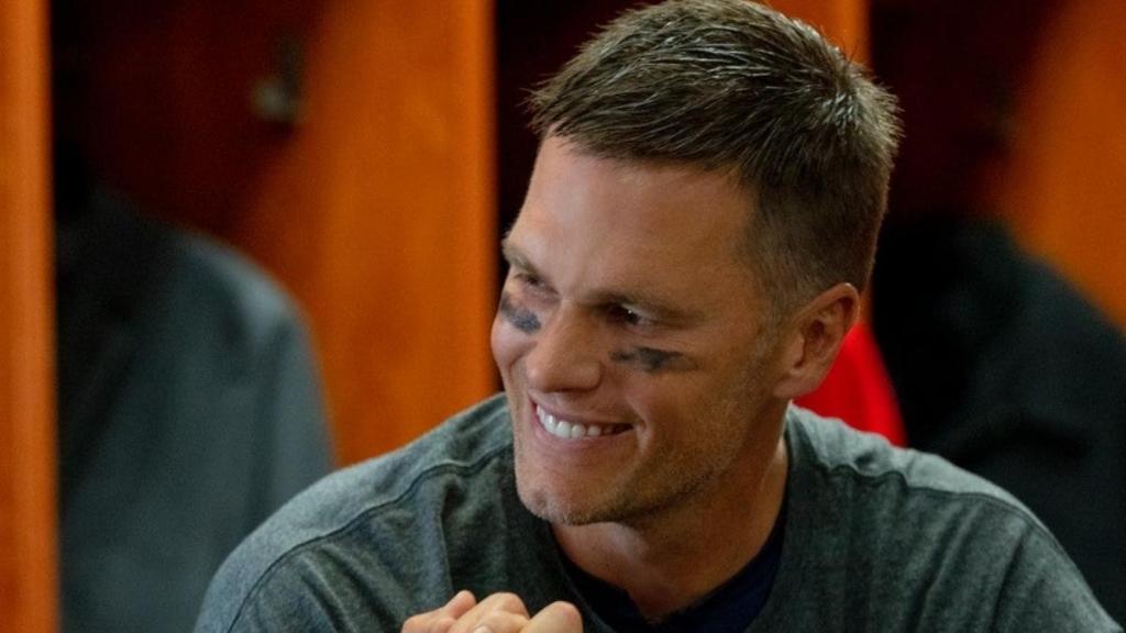 Tom Brady & 3 Oscar Winners’ Hilarious Comedy Movie Arrives on Netflix Today