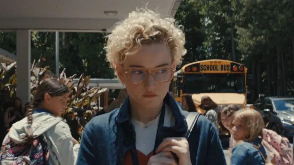 After Supergirl, Craig Gillespie Unites With Julia Garner for New Sex-and-Murder Thriller