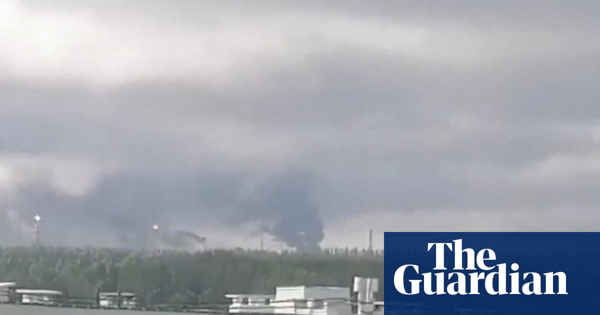 ОХУ-ын гүн дэх газрын тос боловсруулах үйлдвэрт Украйн цохилт өгч 13 хүн амиа алджээ