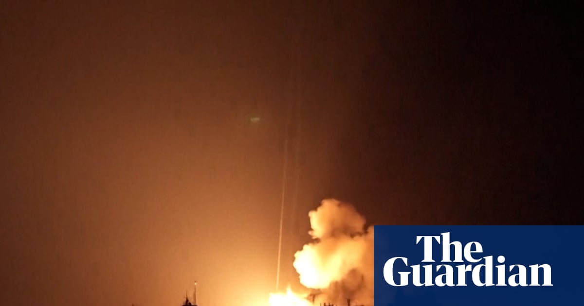 ОХУ-ын пуужингийн цохилтын улмаас Киев хот болон ойр орчимд 13 хүн амиа алджээ