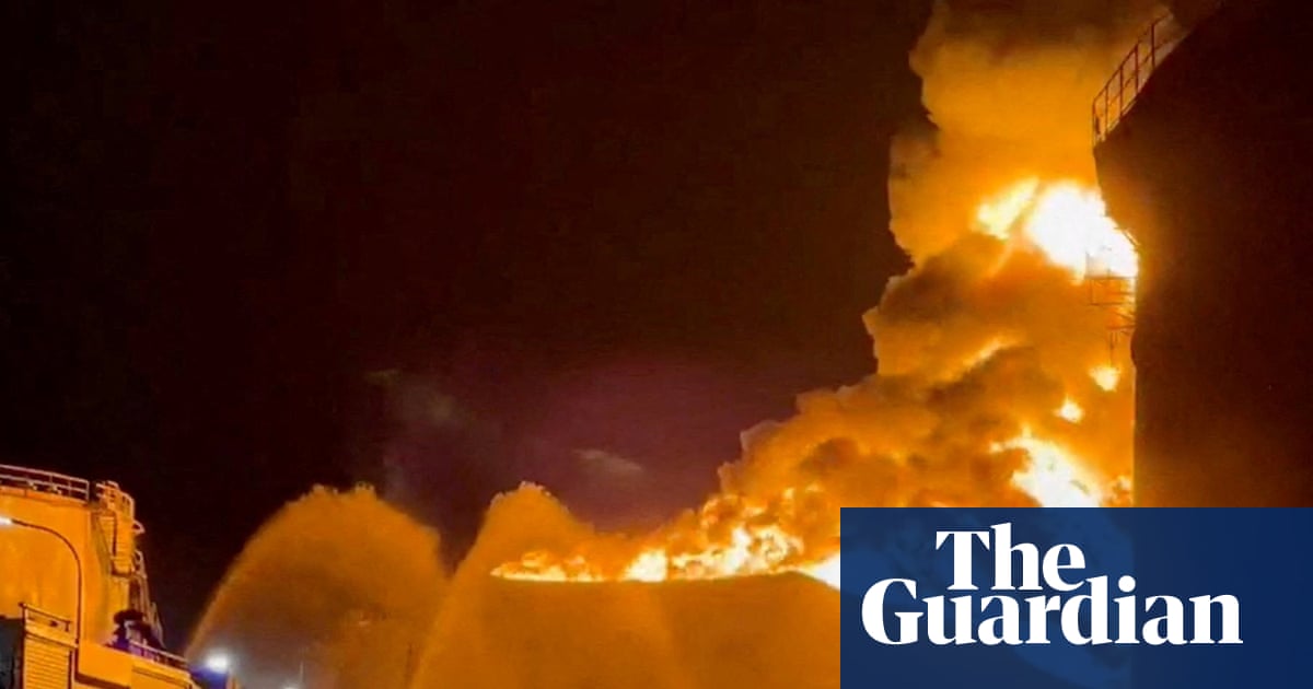 Ливийн Завия хотын газрын тосны үйлдвэрт дроны цохилт өгч гал гарлаа