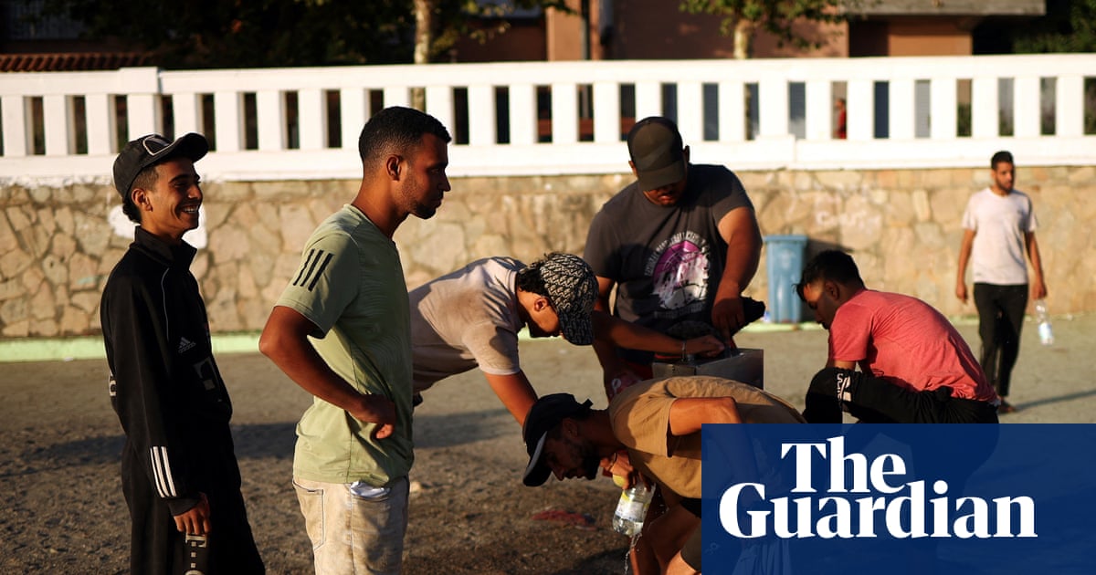 Tens of thousands of migrants cross into Spanish enclave Ceuta from Morocco - video