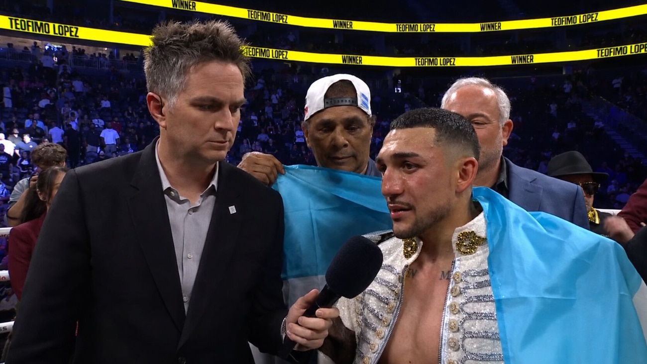 Роландо Ромеро Теофимо Лопезийг хүнд цохилтонд оруулсан ч WBA-гийн бүсээ алдлаа