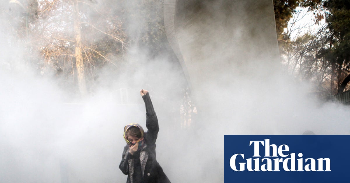 Иран улс гадаадын хэвлэл мэдээллийн хэрэгсэлтэй харилцахыг гэмт хэрэгт тооцох хуулийн төсөл хэлэлцэж байна