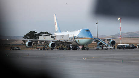 АНУ-ын тагнуулын байгууллага Трампыг хороох төлөвлөгөөнд эргэлзэж байжээ