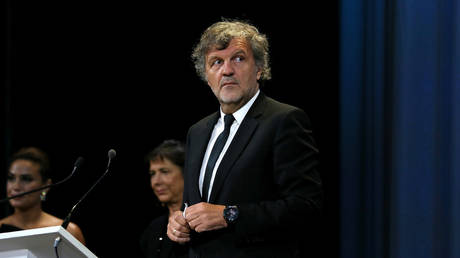 Сербийн нэрт найруулагч Эмир Кустурицагийн YouTube сувгийг ямар ч анхааруулгагүйгээр хаажээ