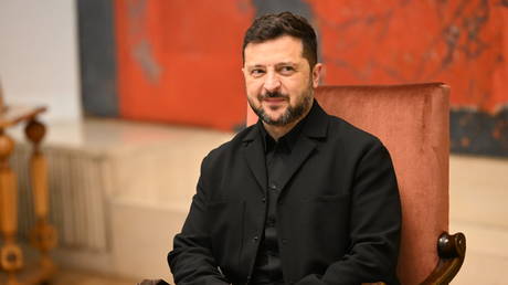 Украйны улс төрийн хүрээний авлигын дуулиан Ерөнхийлөгчийн тамгын газарт хүрчээ