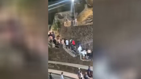 Испанийн Сеута хотод цагаачдын эсрэг иргэдийн жагсаал өрнөж, мөргөлдөөн үүсэв