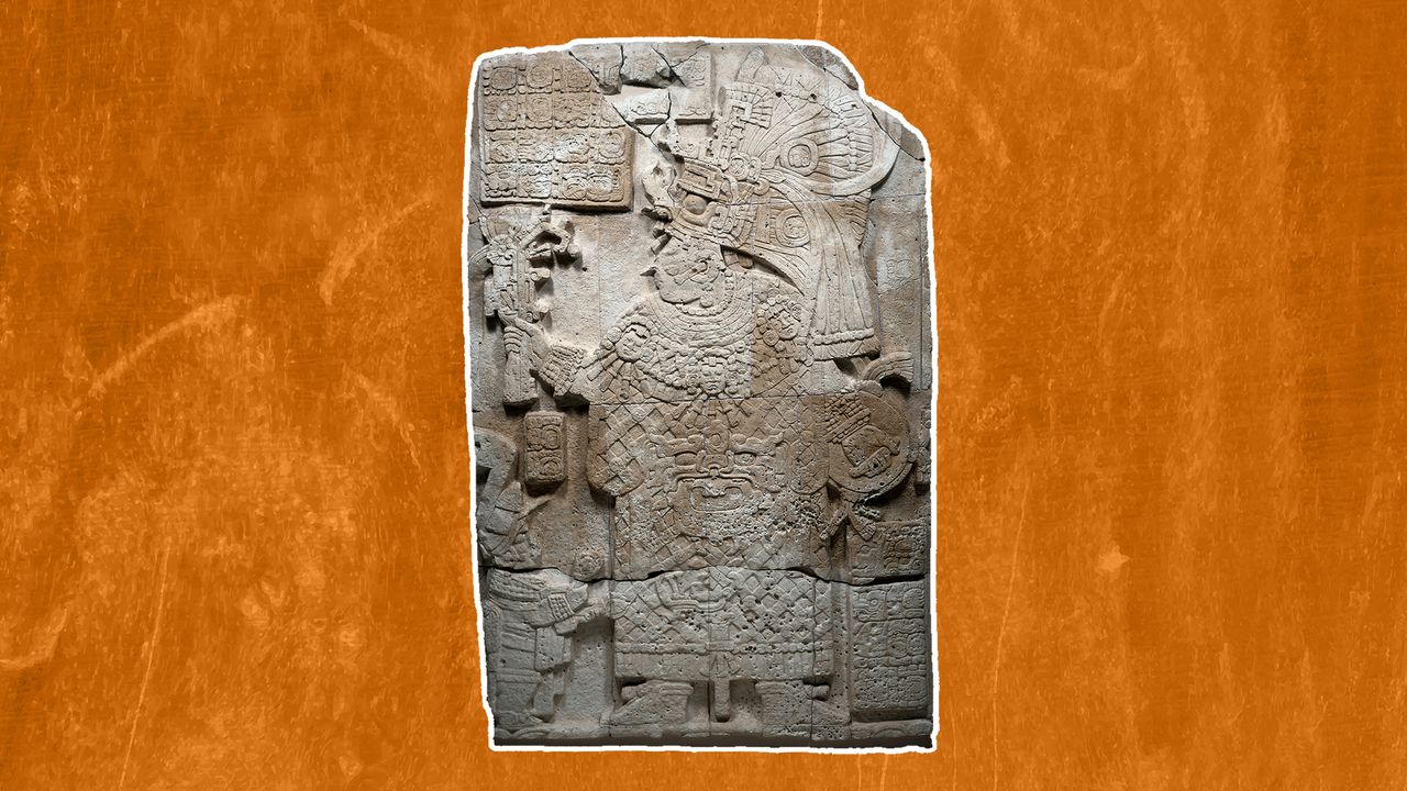 Маяагийн хатан хааны хөшөө болон булшийг Гватемалаас илрүүлжээ