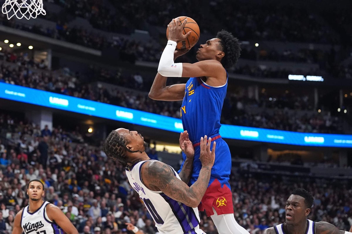 NBA-ийн таван багийн оролцоотой томоохон солилцоо: Пэйтон Уотсон Кливлэндэд нэгдлээ