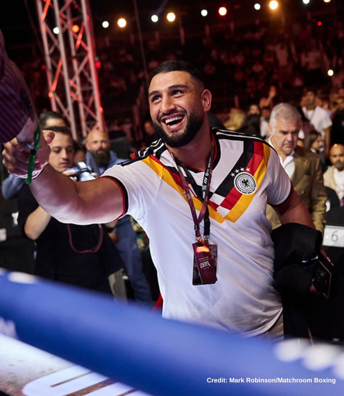 Агит Кабаел WBC-ийн аваргын бүсээ Герман улсад хамгаалахаар төлөвлөж байна