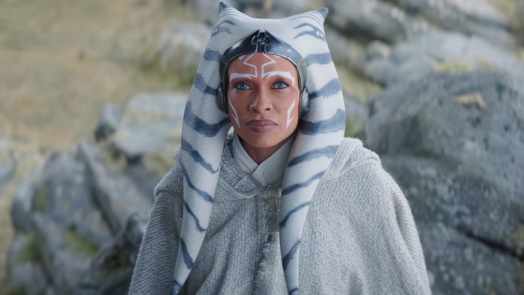 Дэйв Филони “Ahsoka” цувралын хоёрдугаар бүлгийг сонгодог адал явдалт кинотой зүйрлэв