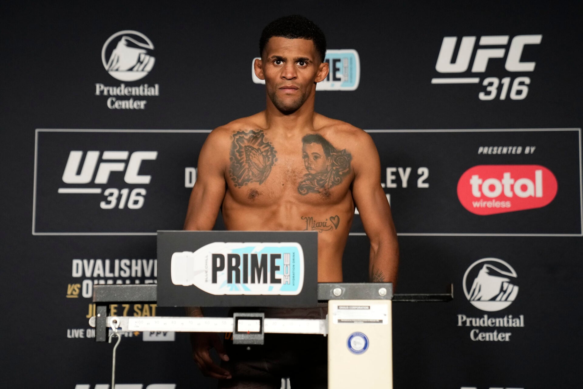 UFC-ээс хасагдсан Патчи Микс RIZIN-ийн тулааны өмнө жингийн хасалтад бүдэрлээ