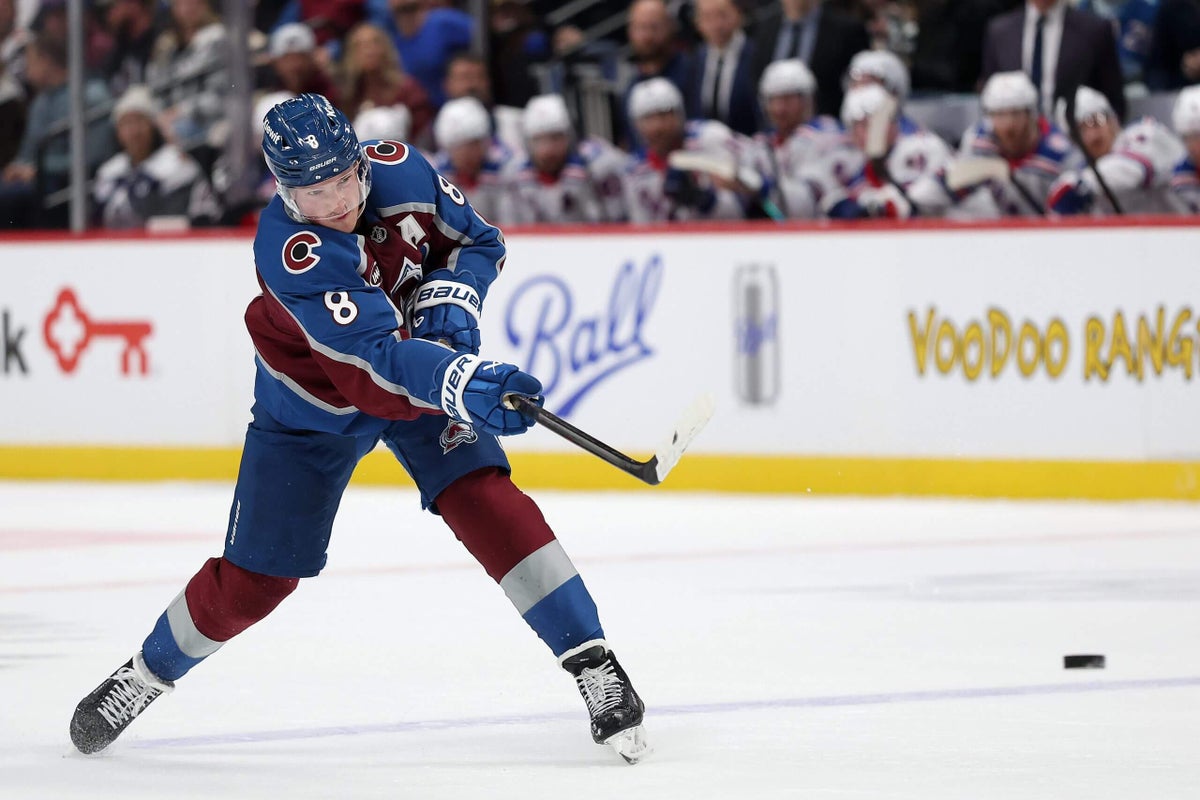 Кэйл Макар NHL-ийн түүхэн дэх хамгийн өндөр өртөгтэй гэрээг Колорадо Эвеланштай байгууллаа