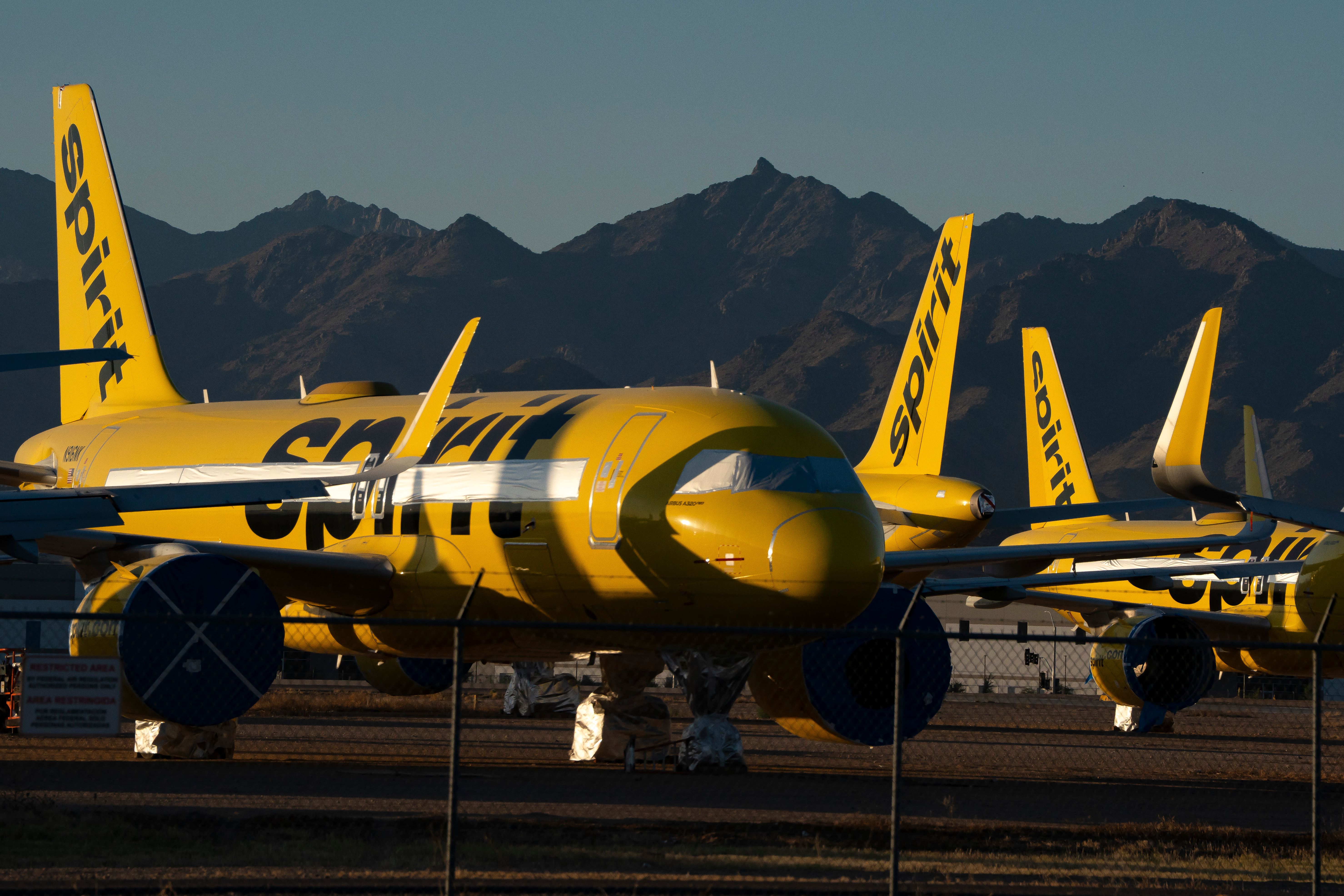 Spirit Airlines-ийн ажилтнуудын мэдээллийг Google худалдаж авахыг эсэргүүцэж байна