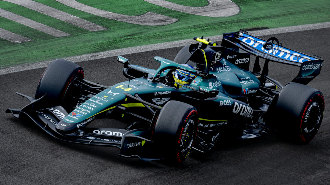 Макс Верстаппен болон Williams багийн гэрээний шинэчлэл Формула 1-ийн хүрээнд анхаарал татаж байна