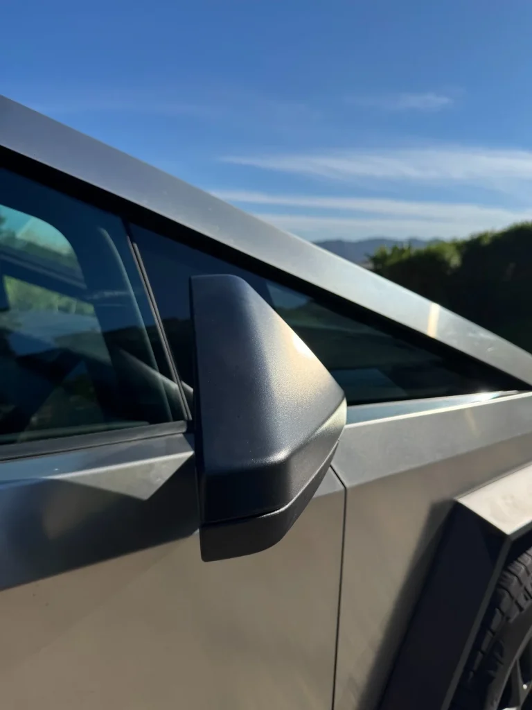 Tesla Cybertruck загварын бүрэн автомат жолоодлогын системийн дэвшил өнгөрсөн нэг жилийн хугацаанд эрс сайжирчээ