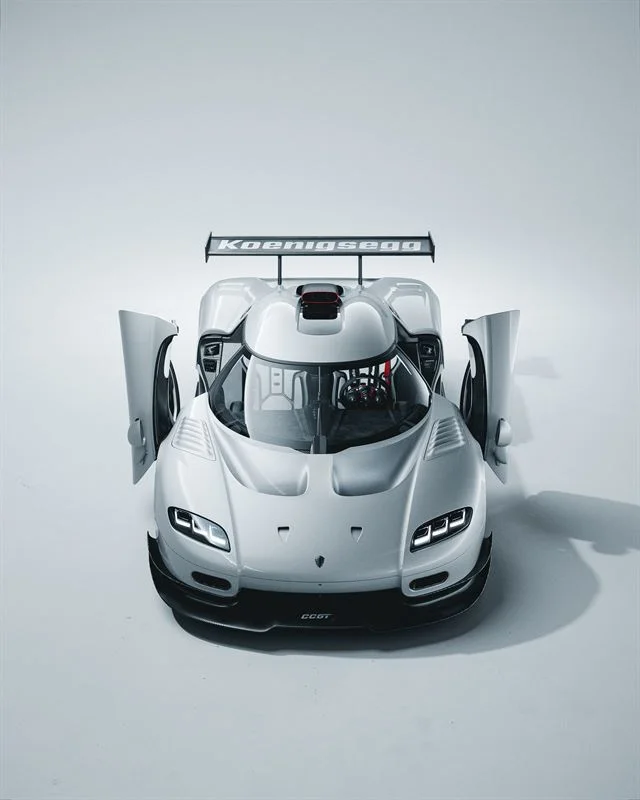 Koenigsegg брэнд 1600 морины хүчтэй шинэ CCGT1 супер машиныг албан ёсоор танилцууллаа