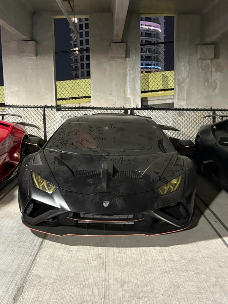 Флоридагийн гаражаас олдсон Liberty Walk загварын Lamborghini Huracán EVO автомашины төлөв байдал анхаарал татаж байна