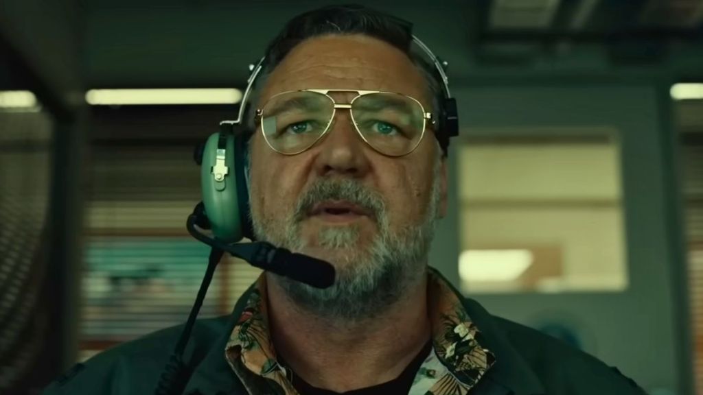 Russell Crowe & Liam Hemsworth’s Underrated Action Thriller Hits Hulu Today
