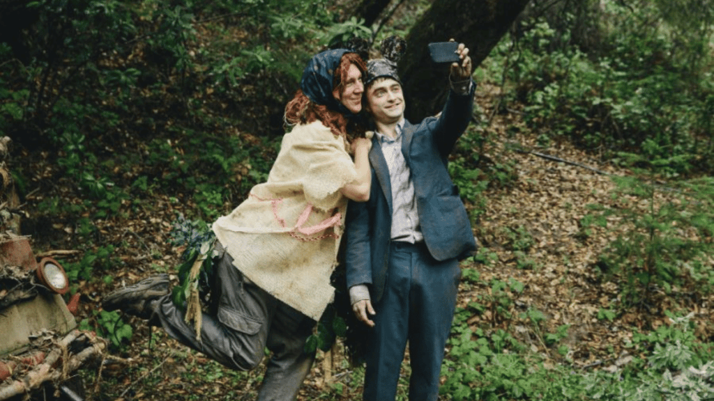 Дэниел Рэдклиффийн гол дүрийг нь бүтээсэн Swiss Army Man кино Netflix-д нэмэгдлээ