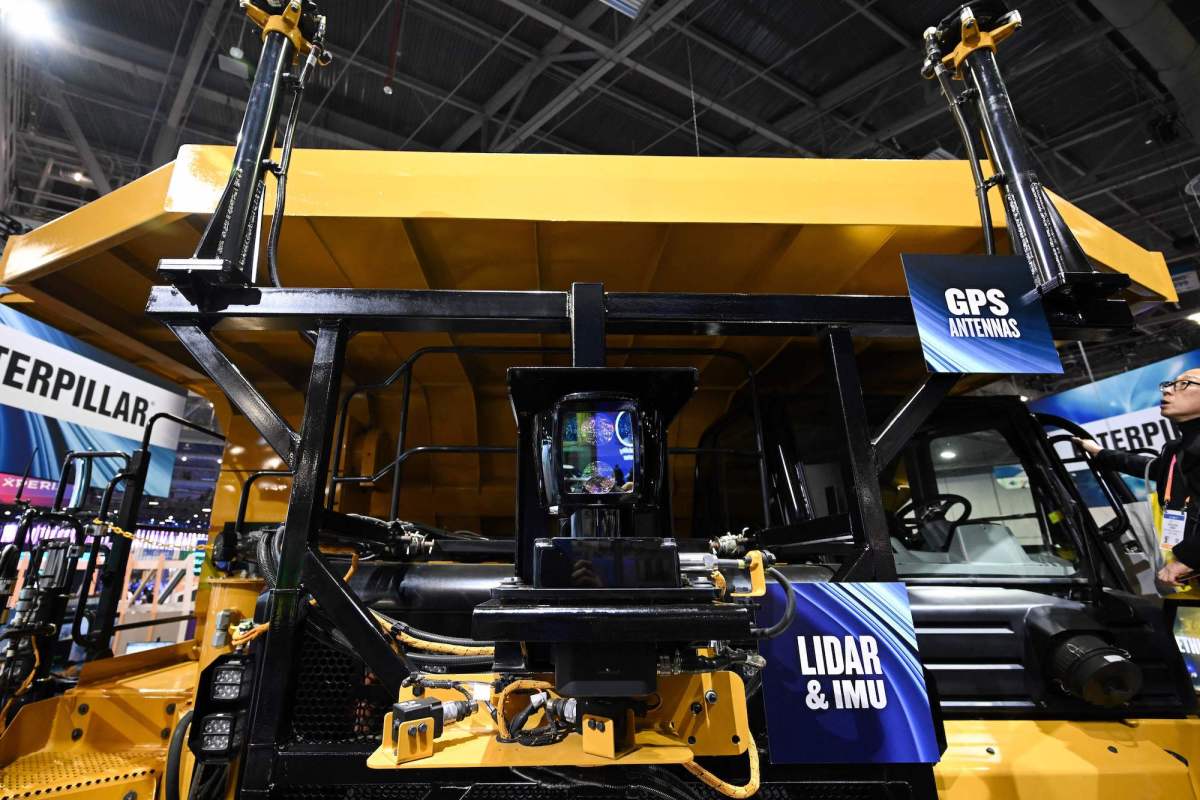 Caterpillar компани уул уурхайн салбарт хуримтлуулсан туршлагаа ашиглан хиймэл оюун ухааныг үйлдвэрлэлд нэвтрүүлж байна