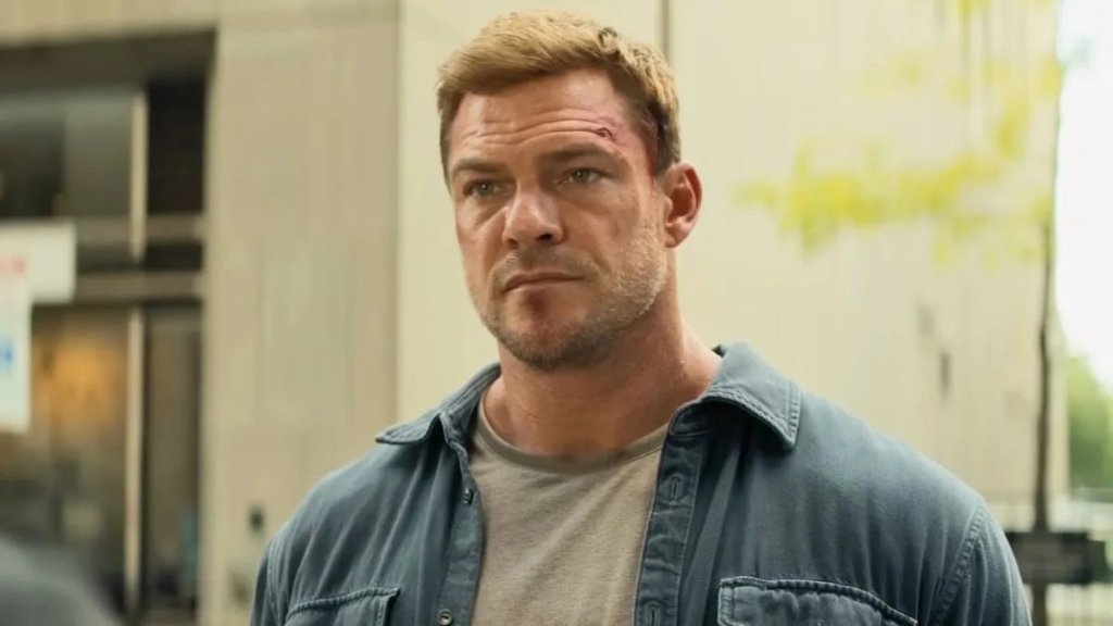 Alan Ritchson-ийн гол дүрийг нь бүтээдэг Reacher цувралын дөрөвдүгээр улирал амжилттай эхэллээ