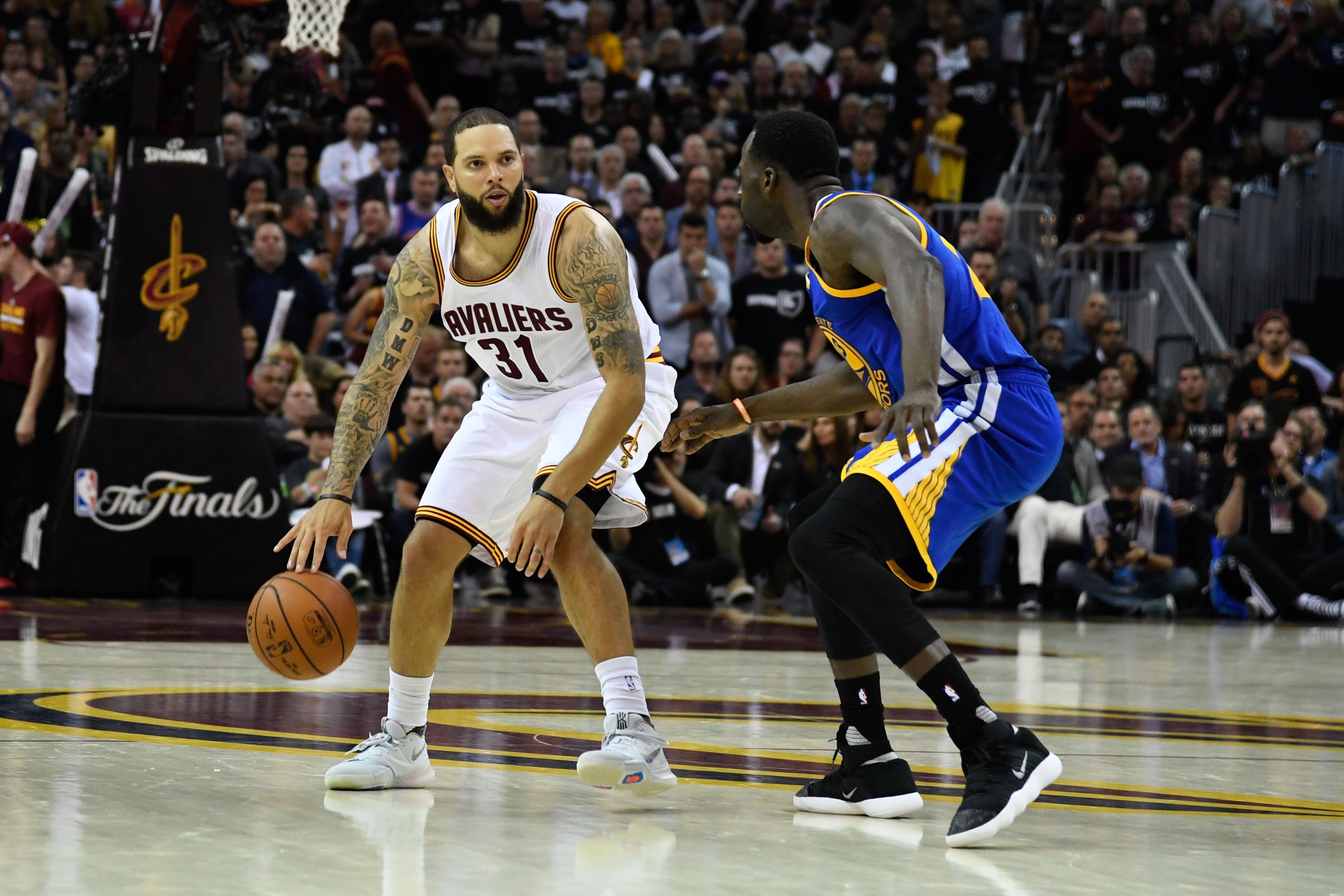 Иллинойсын их сургуулийг төгссөн NBA-ийн түүхэн дэх хамгийн өндөр орлоготой гурван тоглогч