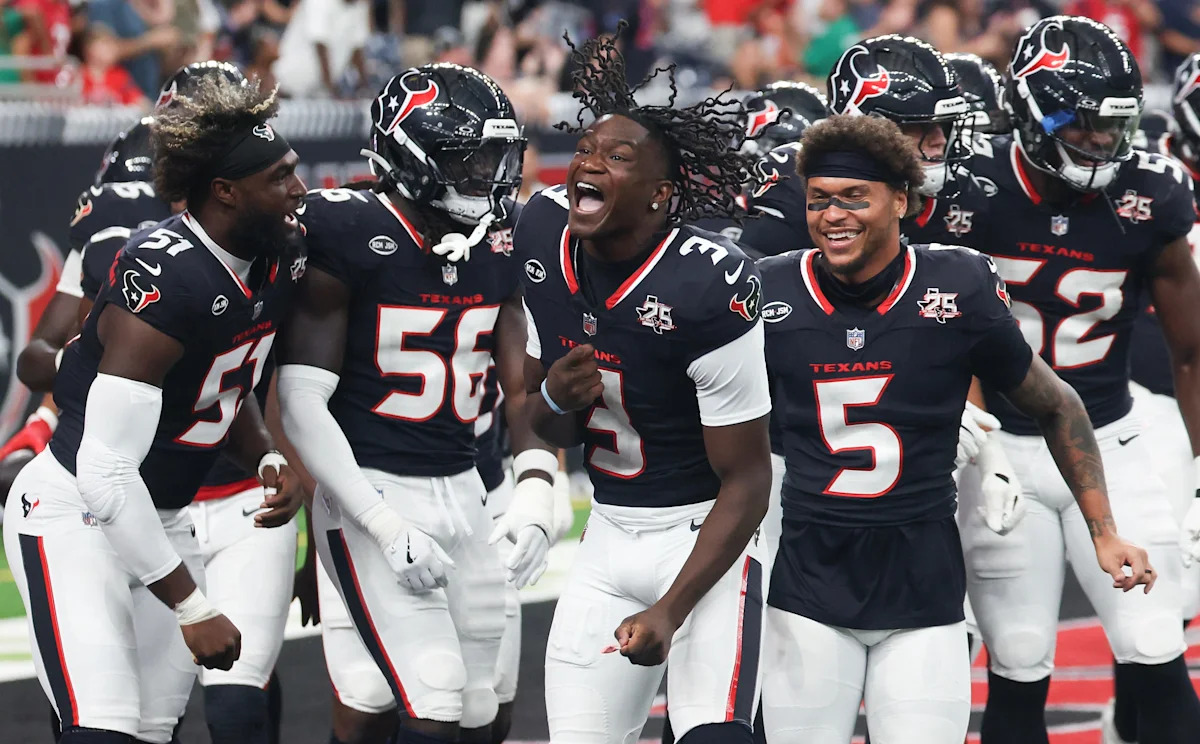 NFL-ийн багуудын хамгаалалтын шинэчилсэн чансааг Хьюстон Тексанс тэргүүлж эхэллээ