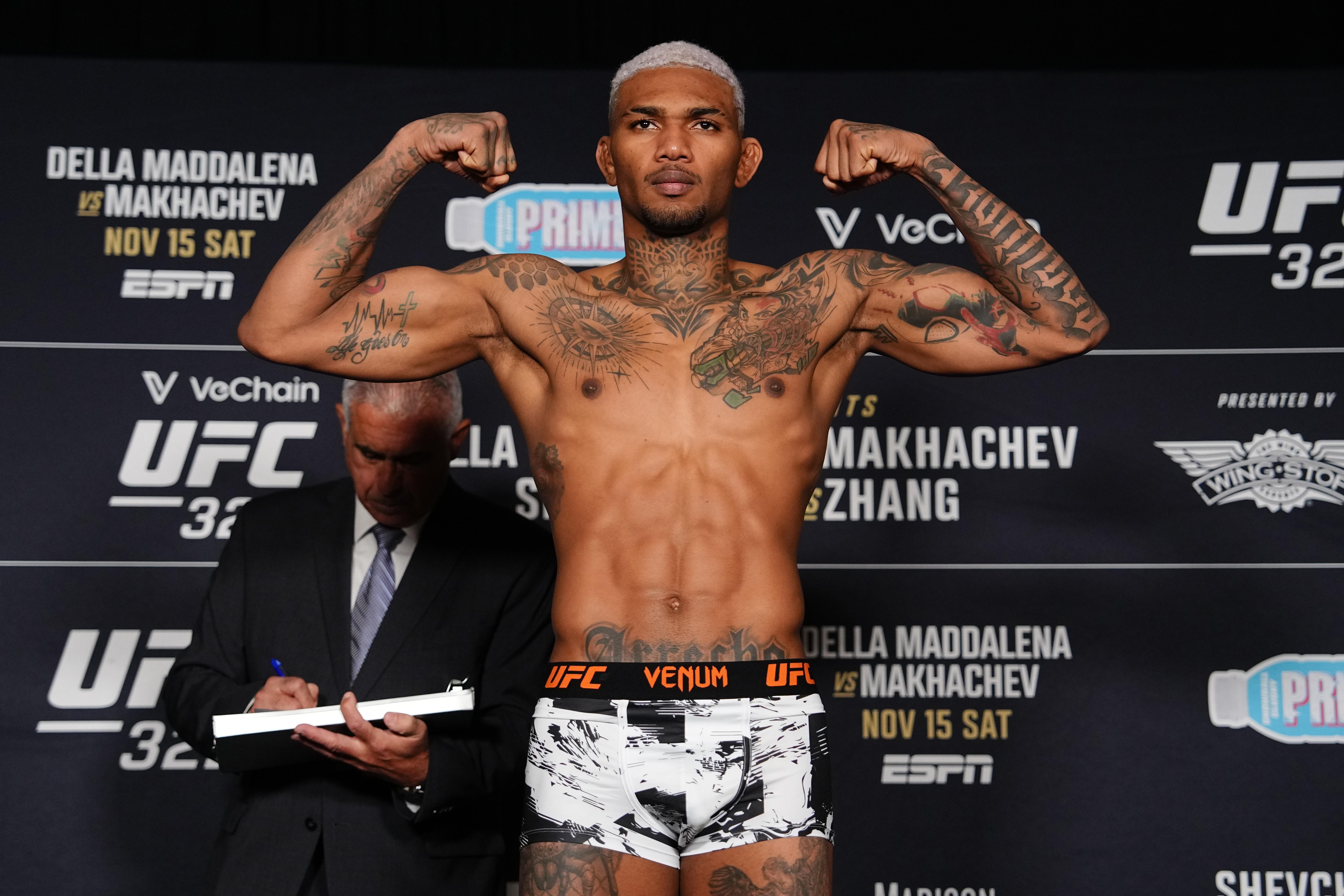 UFC 330 тэмцээний нөөц тулаанч Майкл Моралес жин хасах хүндхэн сорилттой тулгарлаа