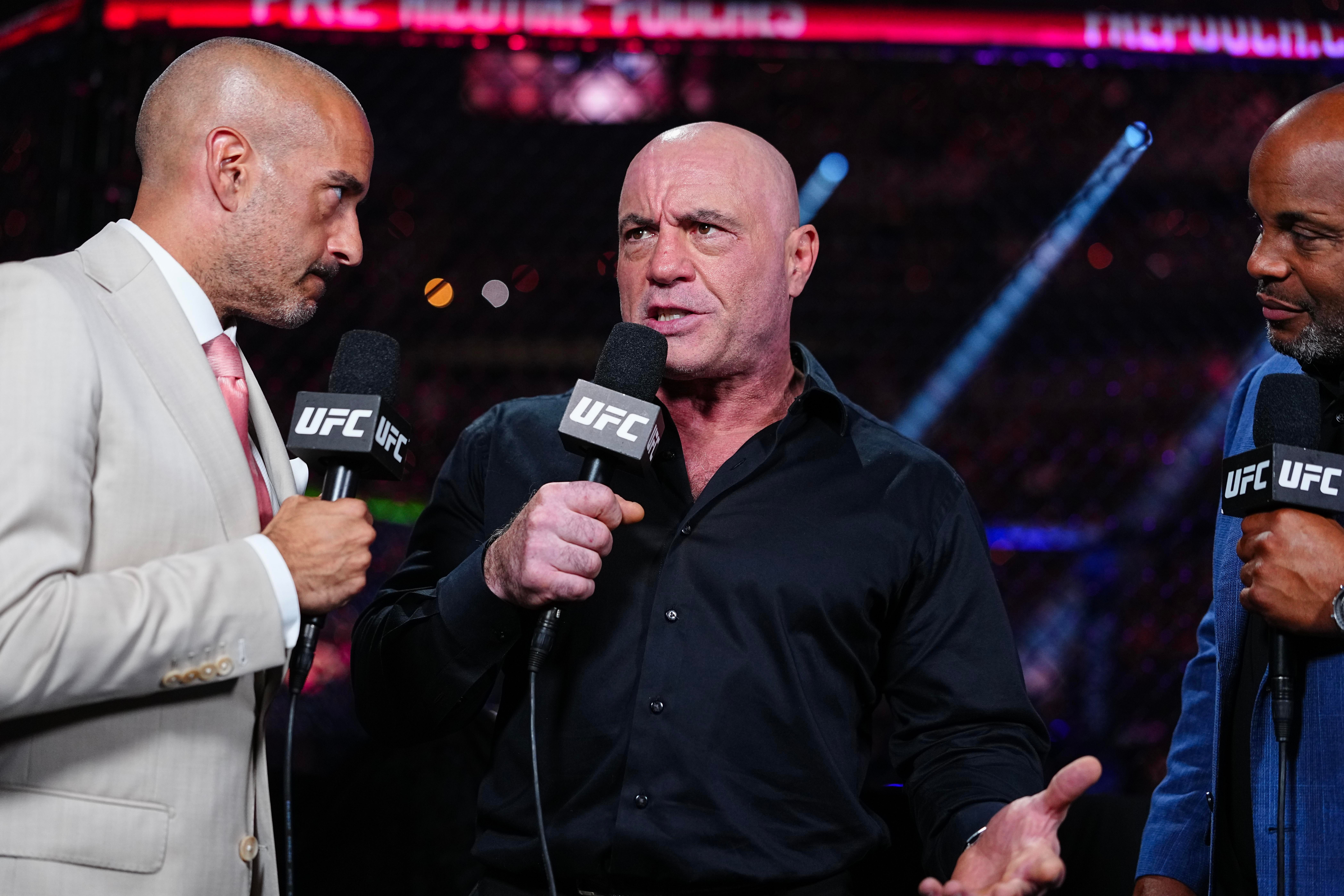 Жо Роган UFC-ийн тулаанчдын цалингийн тогтолцоог шүүмжлэв