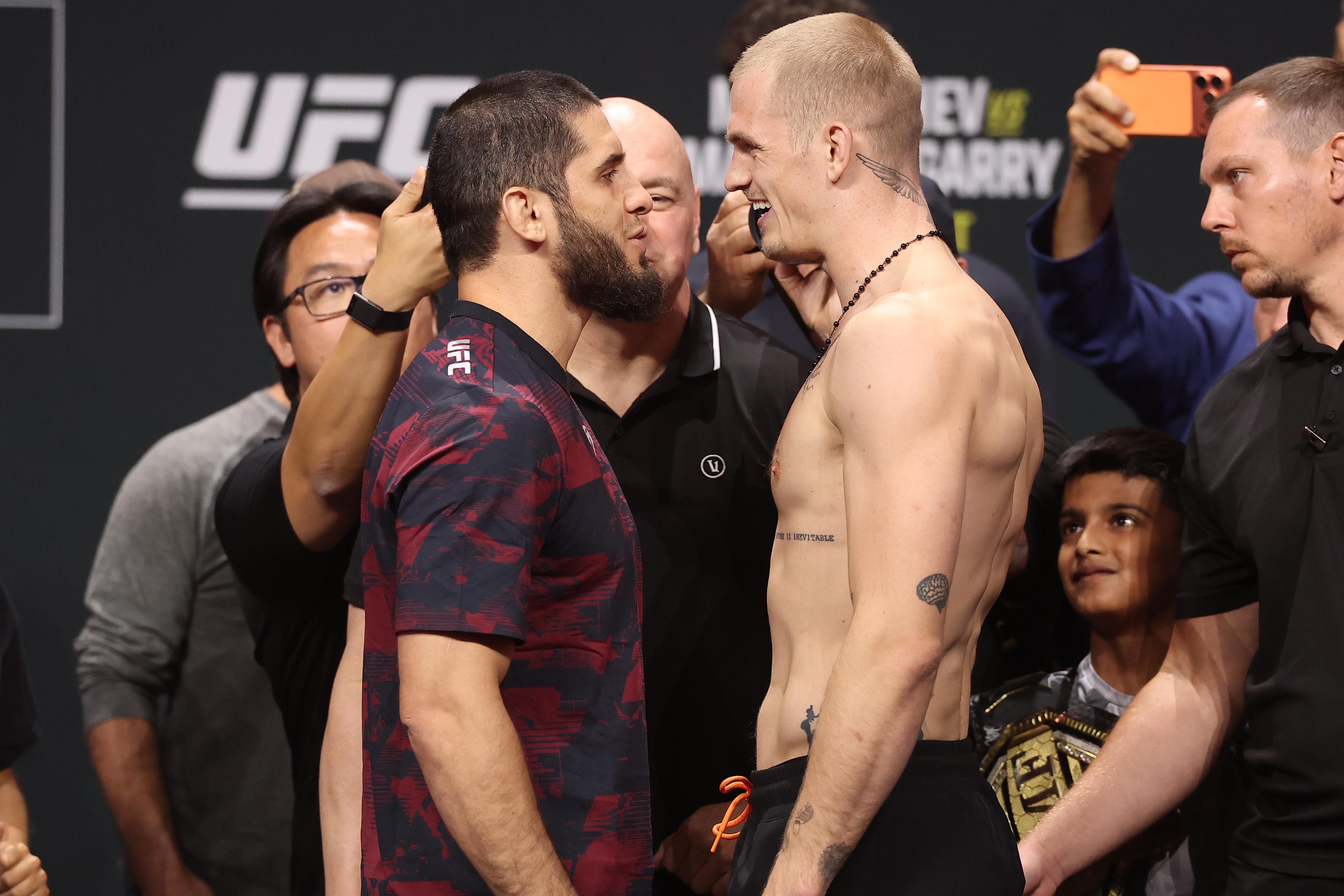 Ислам Махачев болон Иан Мачадо Гарри нар UFC 330 тэмцээний оргил тулаанд учраа таарлаа