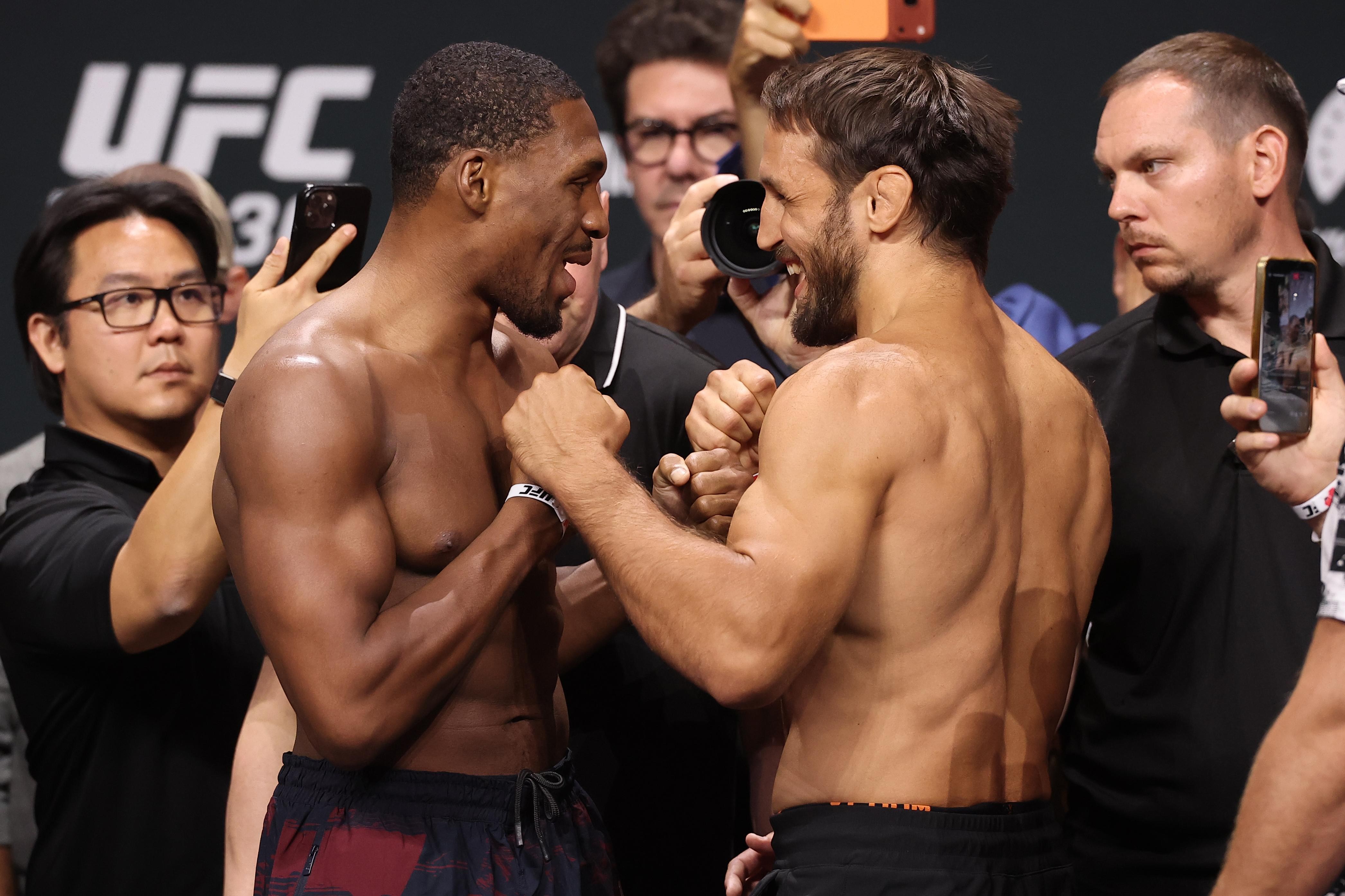 Дастин Штольцфус UFC 330 тэмцээнд Мансур Абдул-Маликийг буулган авлаа