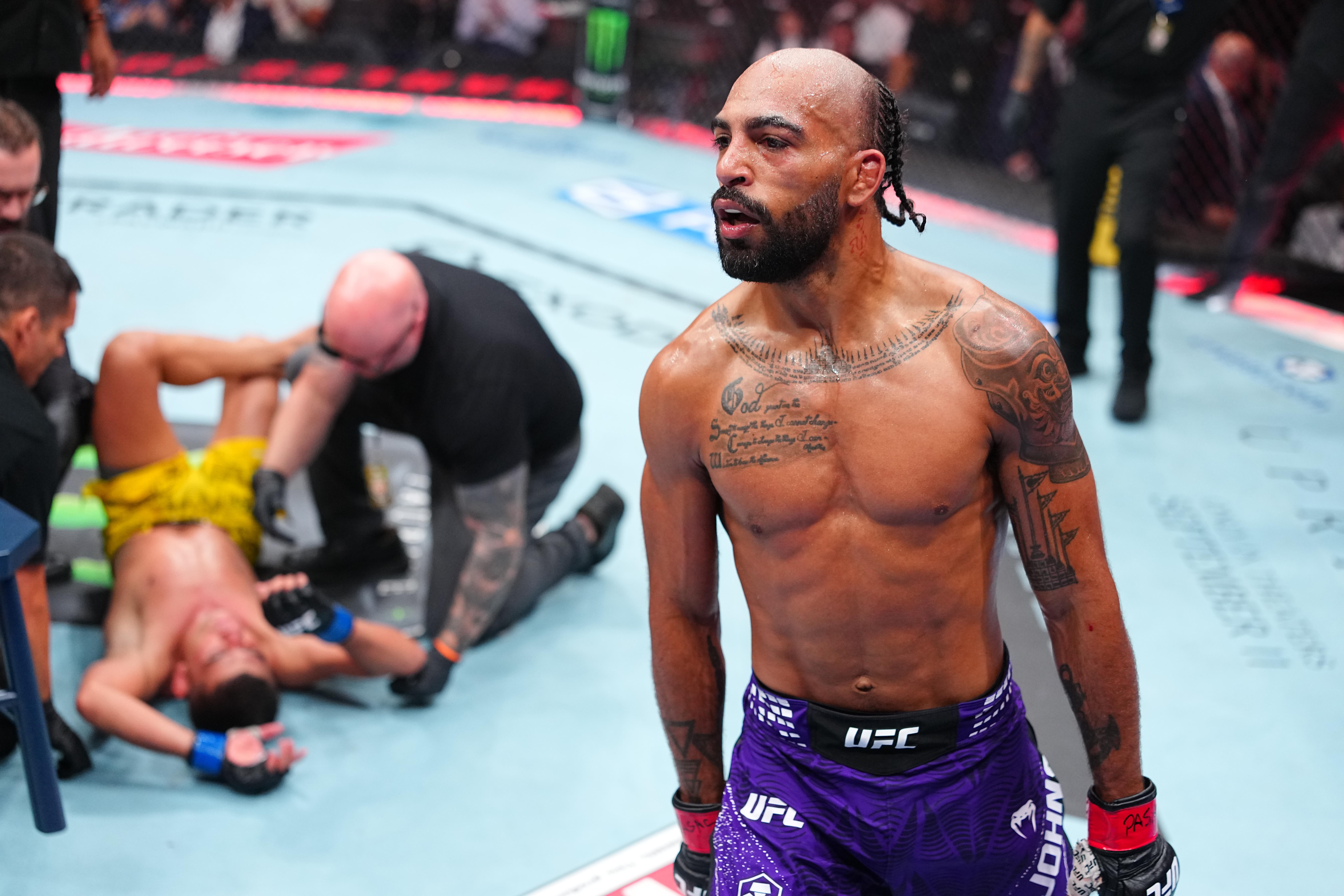 Чарльз Жонсон UFC 330 тэмцээнд ховор төрлийн боолт ашиглан ялалт байгууллаа