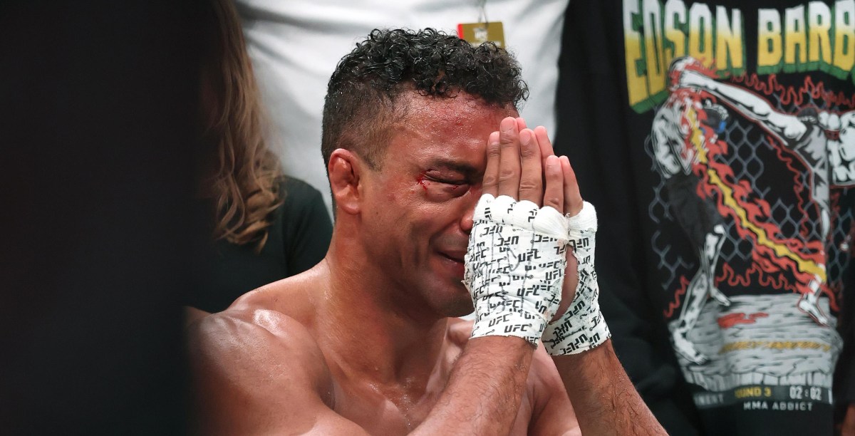 Эдсон Барбоза карьераа өндөрлүүлж, UFC-ийн октагонд сүүлийн удаа гарлаа