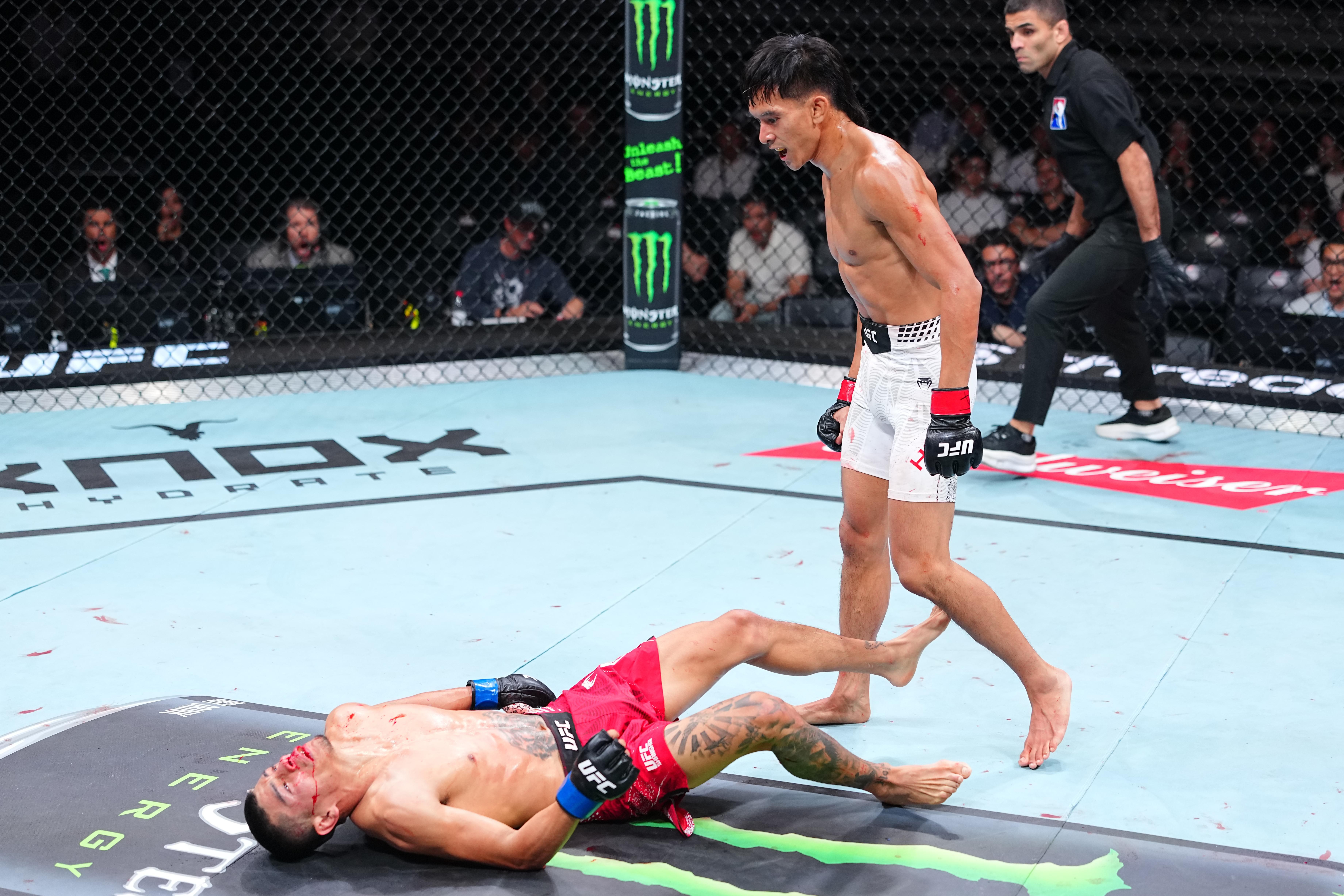 Билал Хасан UFC-д ялалт байгуулж, шилдэг ирээдүйтэй тулаанч гэдгээ баталлаа
