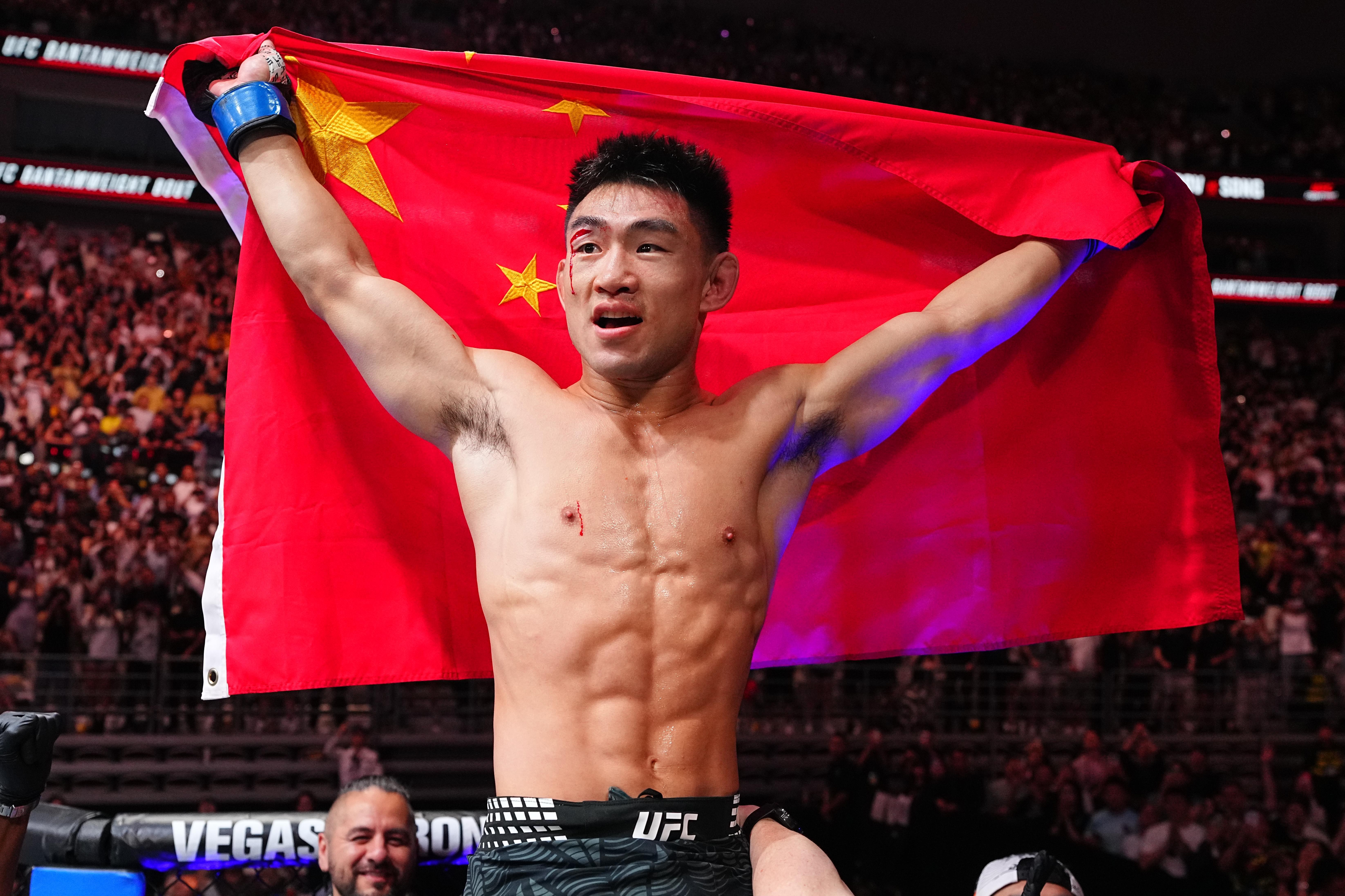 Сүн Ядон UFC-ийн үндсэн тулаанд Умар Нурмагомедовыг хүнд нокаутаар буулган авлаа