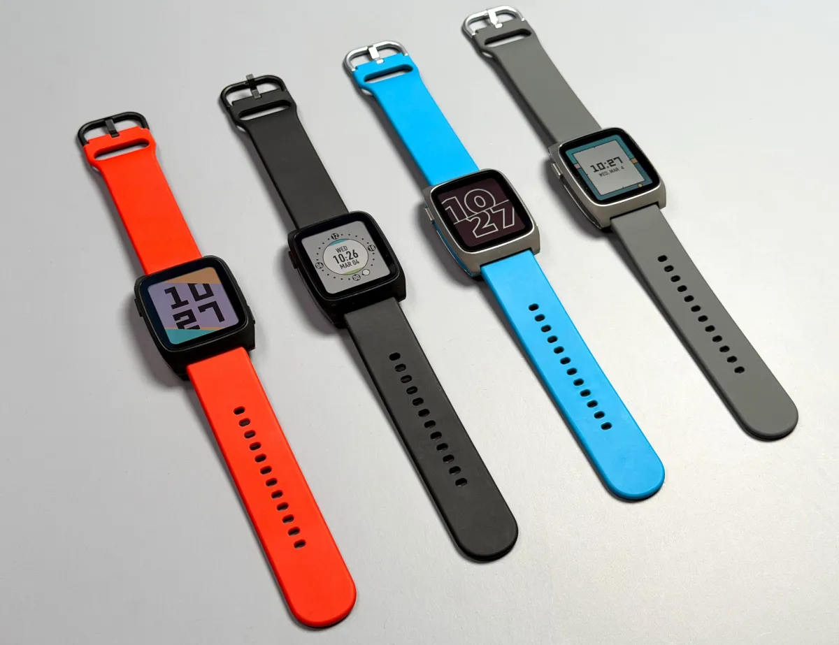 Pebble Time 2 ухаалаг цаг нь хуучны хэв маягийг орчин үеийн программ хангамжтай хослуулан эргэн ирлээ